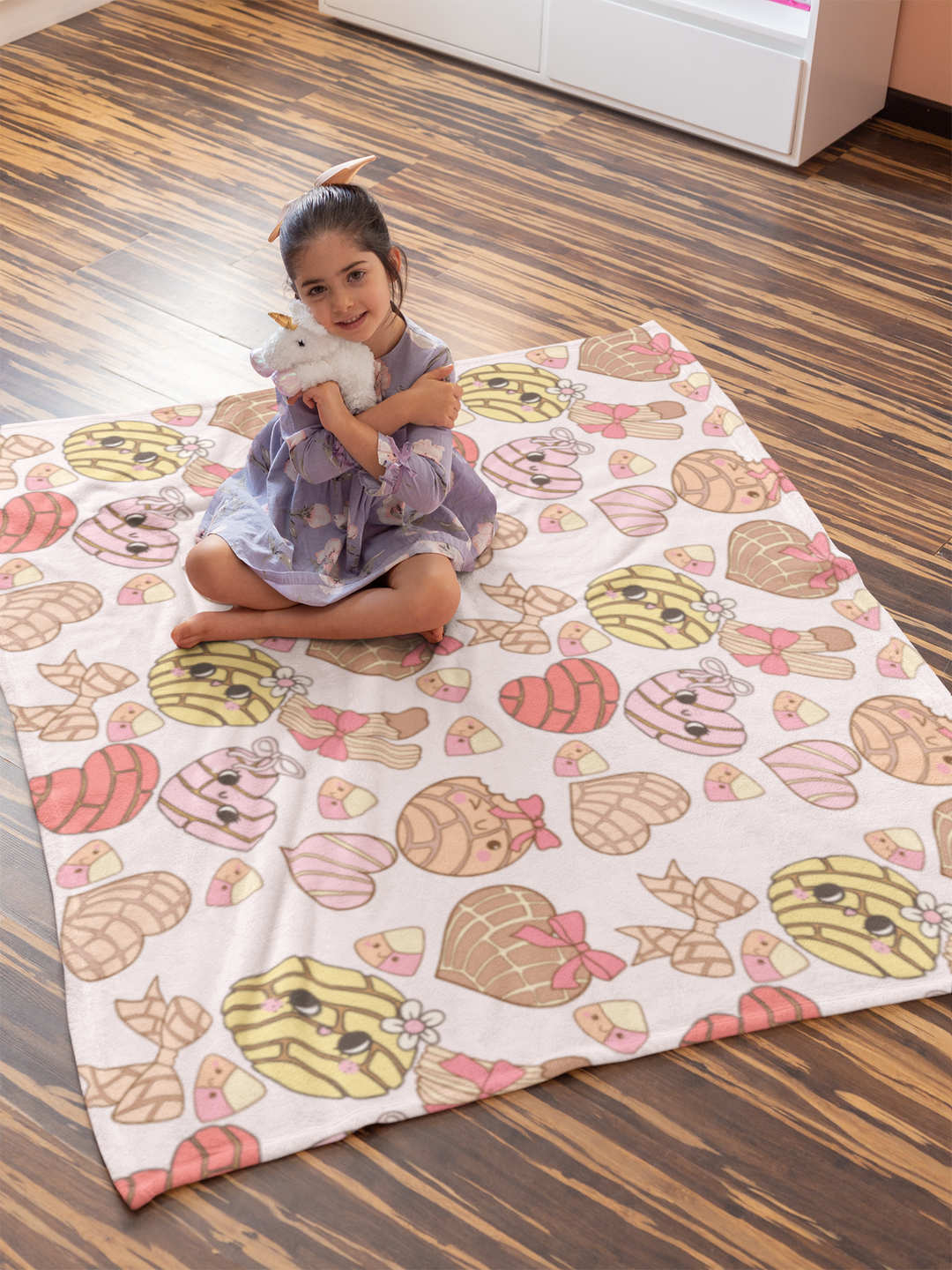 Cozy Conchita Throw Blanket